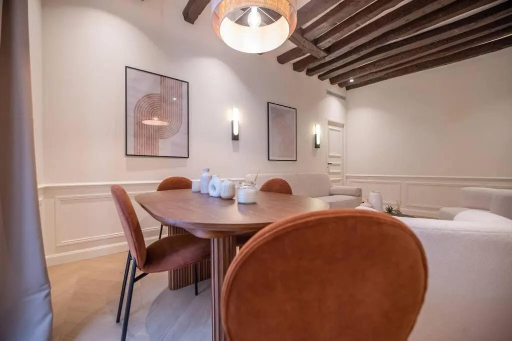 Apartment Luxury one bedroom flat near Le Louvre I Paris